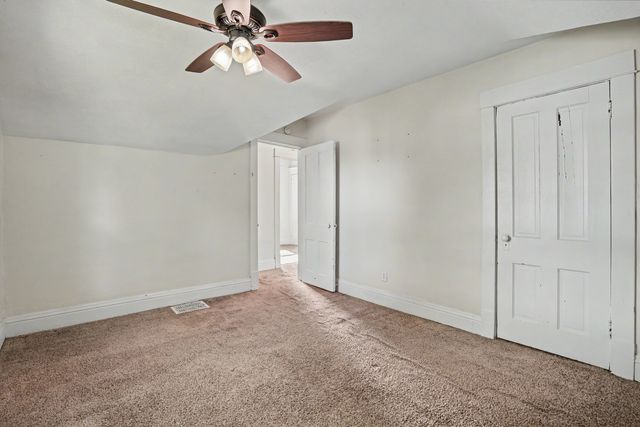 236 15TH Avenue, East Moline, IL 61244