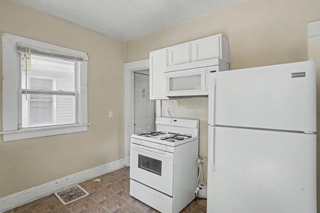 236 15TH Avenue, East Moline, IL 61244