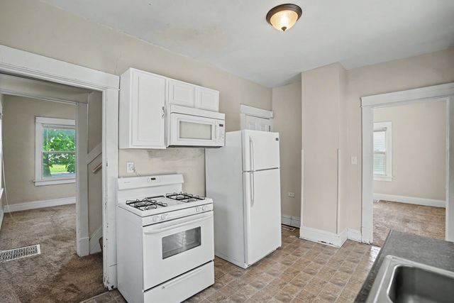 236 15TH Avenue, East Moline, IL 61244