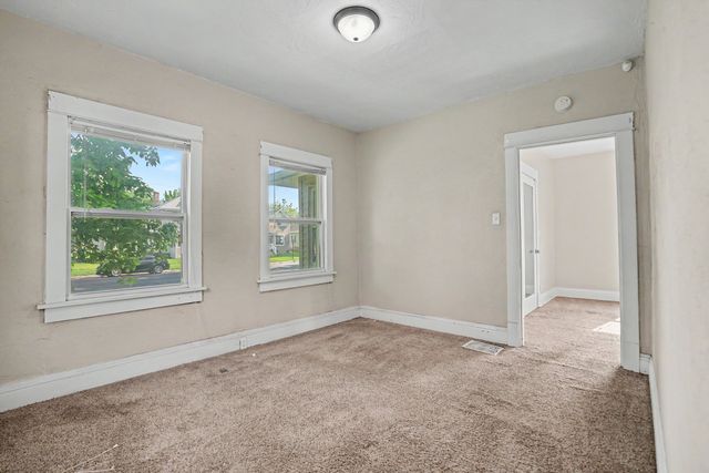 236 15TH Avenue, East Moline, IL 61244