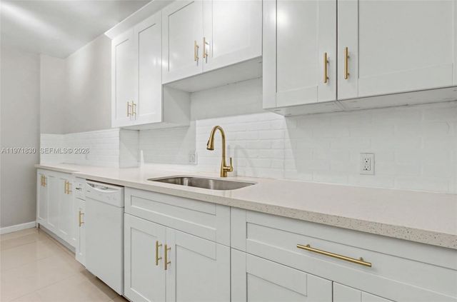 4200 Hillcrest Dr 406, Hollywood, FL 33021