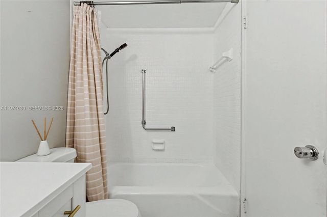 4200 Hillcrest Dr 406, Hollywood, FL 33021