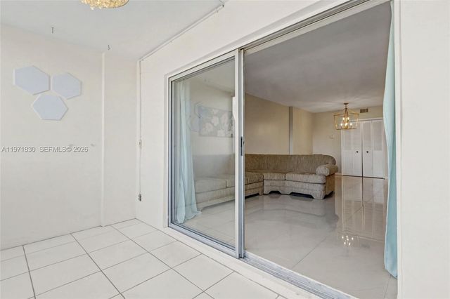 4200 Hillcrest Dr 406, Hollywood, FL 33021