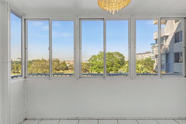 4200 Hillcrest Dr 406, Hollywood, FL 33021