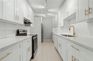 4200 Hillcrest Dr 406, Hollywood, FL 33021