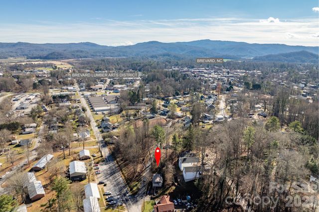 165 Kings Mill Road, Brevard, NC 28712