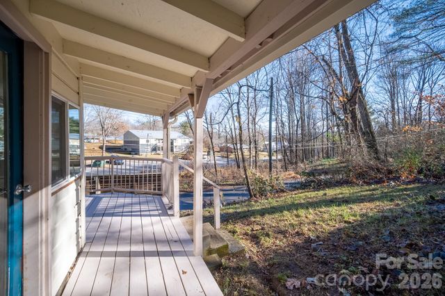 165 Kings Mill Road, Brevard, NC 28712