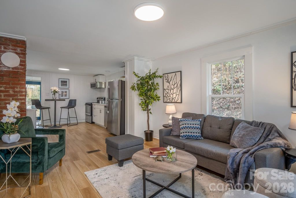 165 Kings Mill Road, Brevard, NC 28712