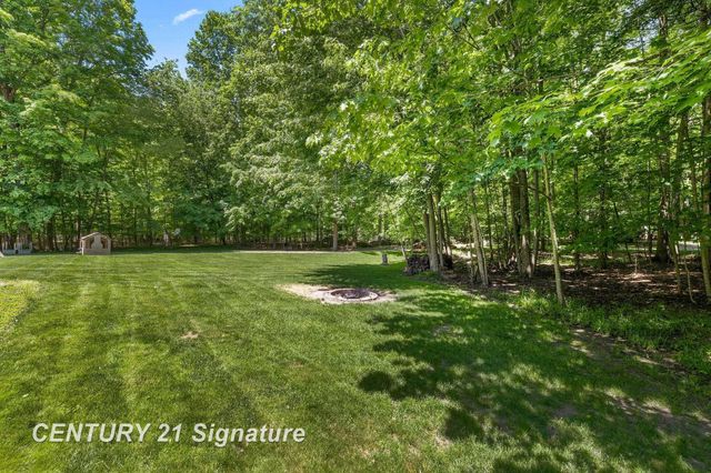 8201 Moll Lane, Tittabawassee Twp, MI 48623