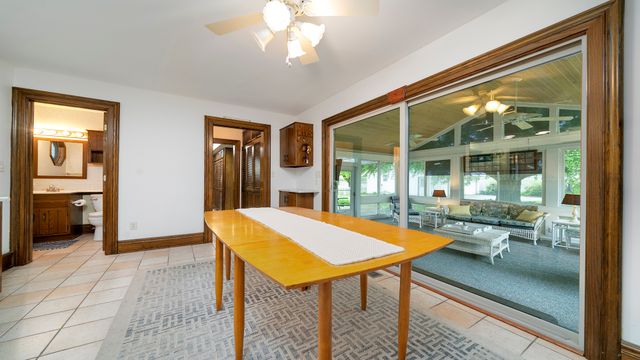 321 E Chamberlin Street, Dixon, IL 61021