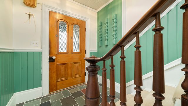 321 E Chamberlin Street, Dixon, IL 61021