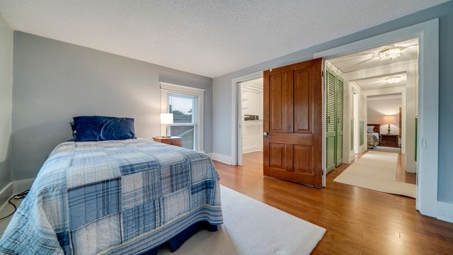 321 E Chamberlin Street, Dixon, IL 61021