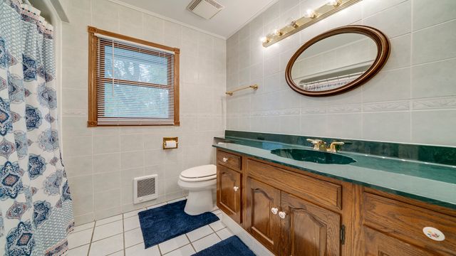 321 E Chamberlin Street, Dixon, IL 61021