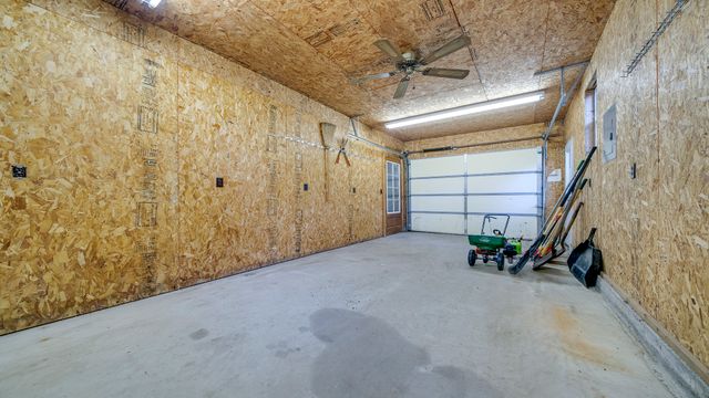 321 E Chamberlin Street, Dixon, IL 61021