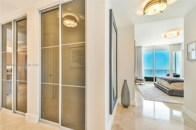 100 S Pointe Dr 2806, Miami Beach, FL 33139
