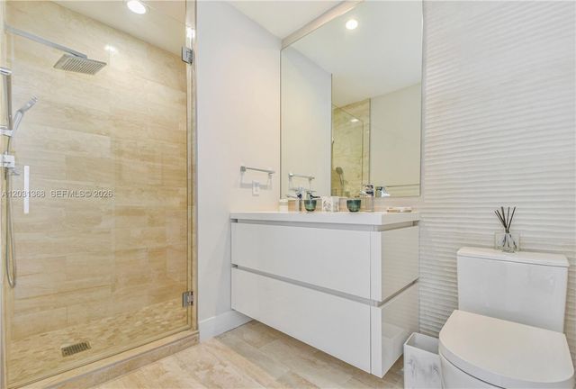100 S Pointe Dr 2806, Miami Beach, FL 33139