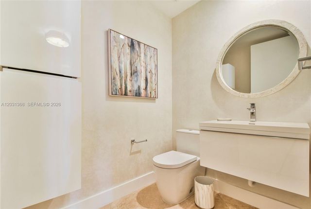100 S Pointe Dr 2806, Miami Beach, FL 33139