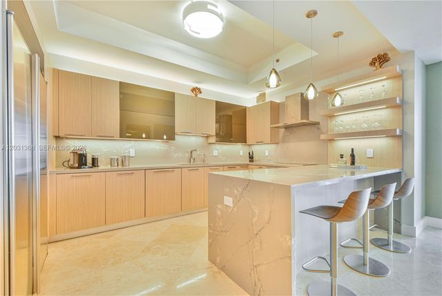 100 S Pointe Dr 2806, Miami Beach, FL 33139