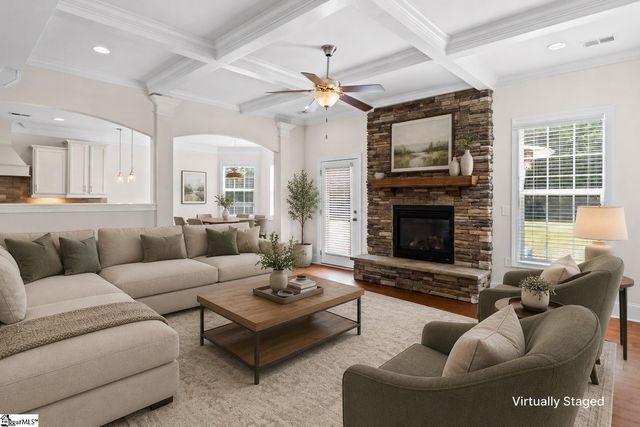 5 Lakeway Place, Simpsonville, SC 29681