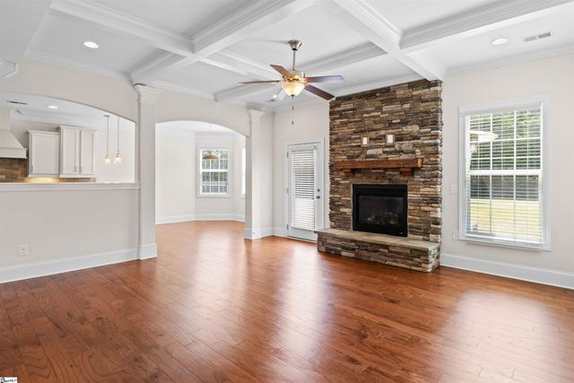 5 Lakeway Place, Simpsonville, SC 29681