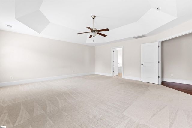 5 Lakeway Place, Simpsonville, SC 29681