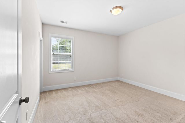 5 Lakeway Place, Simpsonville, SC 29681