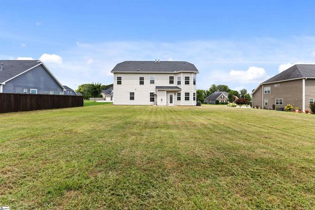 5 Lakeway Place, Simpsonville, SC 29681