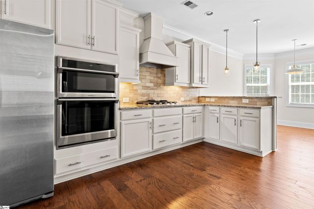 5 Lakeway Place, Simpsonville, SC 29681