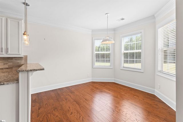 5 Lakeway Place, Simpsonville, SC 29681