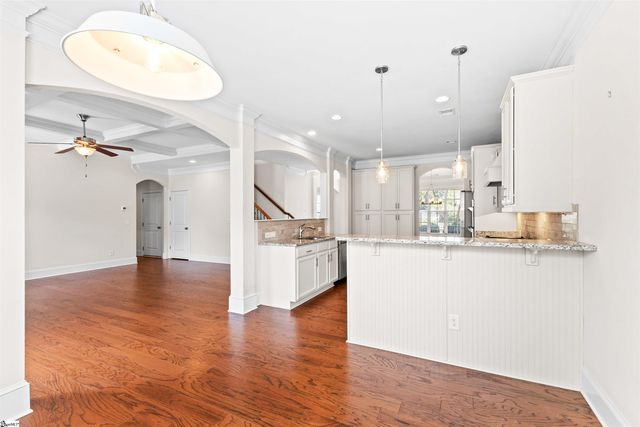 5 Lakeway Place, Simpsonville, SC 29681
