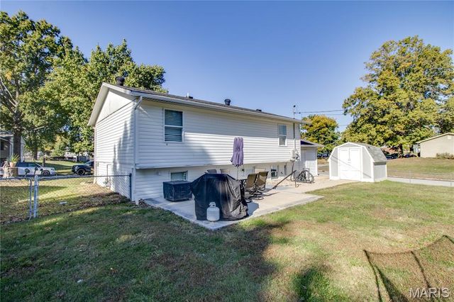 7733 Meadowlark Drive, Godfrey, IL 62035