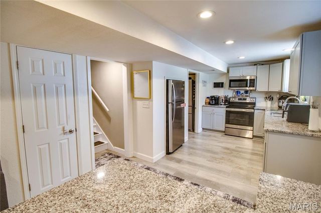 7733 Meadowlark Drive, Godfrey, IL 62035
