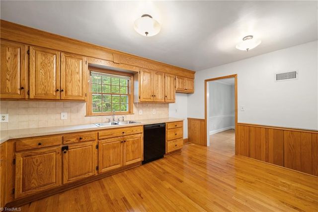 2971 Ormond Drive, Winston-salem, NC 27106