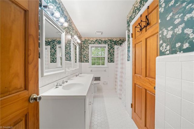 2971 Ormond Drive, Winston-salem, NC 27106