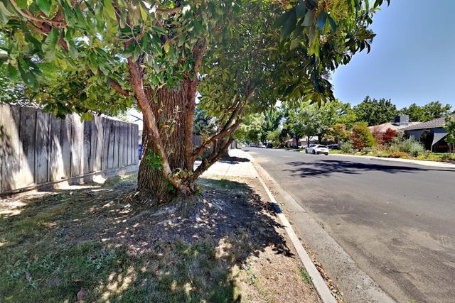 623 Chabot Ave, Modesto, CA 95354