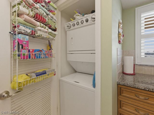 351 Charlemagne BLVD B208, Naples, FL 34112