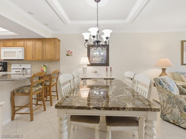 351 Charlemagne BLVD B208, Naples, FL 34112