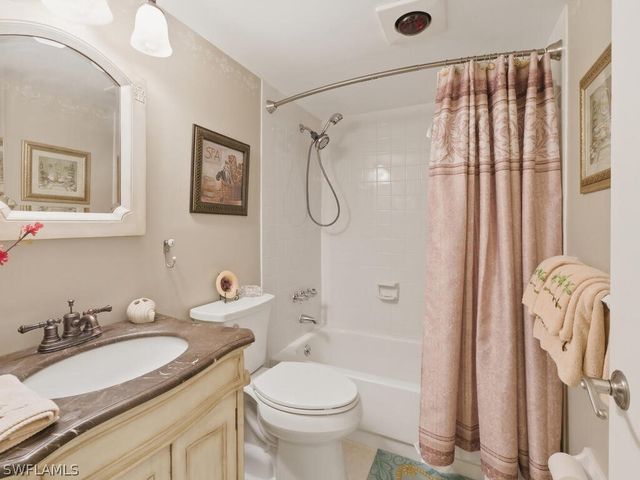 351 Charlemagne BLVD B208, Naples, FL 34112