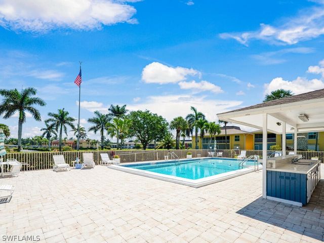 351 Charlemagne BLVD B208, Naples, FL 34112