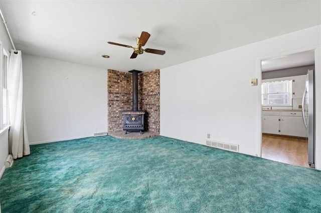 2500 Hillside Drive, Harrisonville, MO 64701