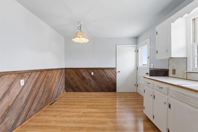 2500 Hillside Drive, Harrisonville, MO 64701