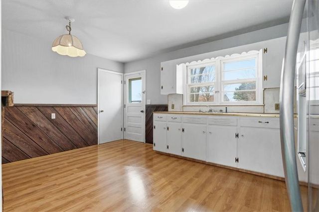 2500 Hillside Drive, Harrisonville, MO 64701