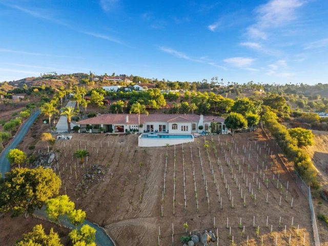 30330 Via Maria Elena, Bonsall, CA 92003