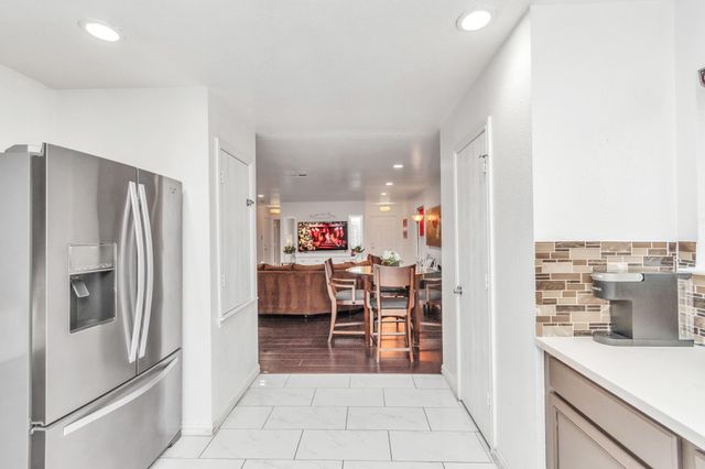 7327 Enchanted Creek Drive, Cypress, TX 77433