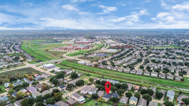 7327 Enchanted Creek Drive, Cypress, TX 77433