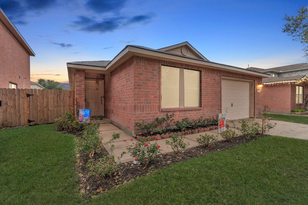 7327 Enchanted Creek Drive, Cypress, TX 77433