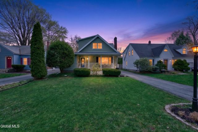 1528 Myron Street, Niskayuna, NY 12309