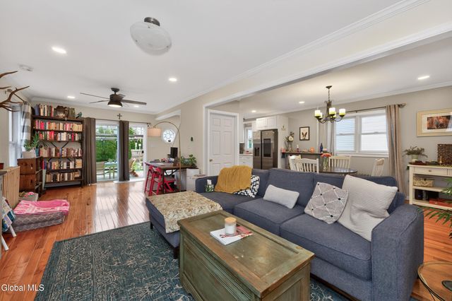 1528 Myron Street, Niskayuna, NY 12309