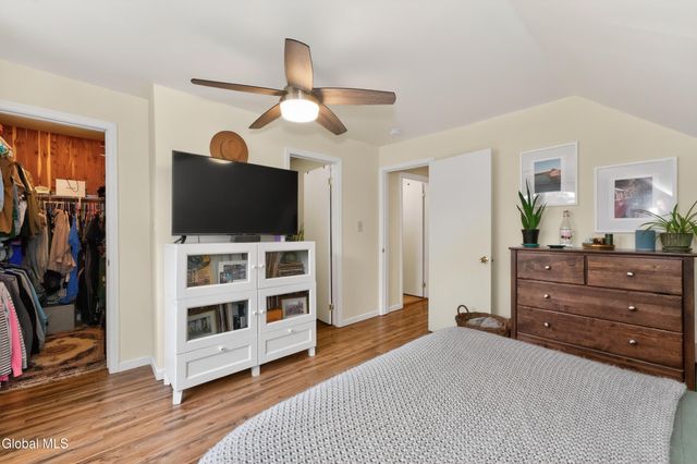 1528 Myron Street, Niskayuna, NY 12309