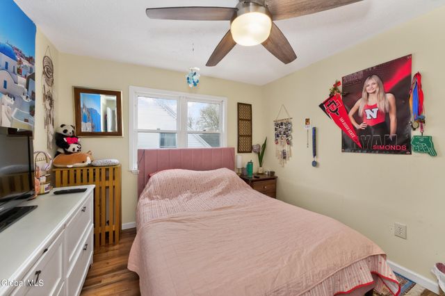 1528 Myron Street, Niskayuna, NY 12309